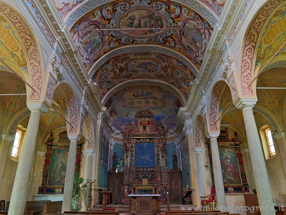 Valdilana (Biella) - Interni della Chiesa grande del Santuario della Madonna della Brughiera